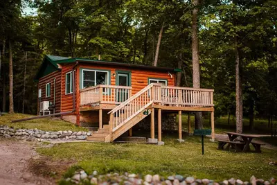 Image de Charming Northwoods Cabin - Large Deck & Scenic Views