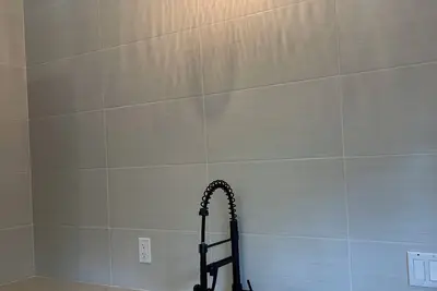 Image de Location, Location, Location! ! 2 Bedroom Home in Panorama Village Golf Community