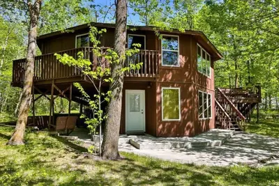 Image de Minnesota Octagon Treehouse - Private Jacuzzi & Forest Views