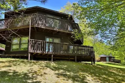 Image de Unique Octagon Treehouse  w/Private Jacuzzi