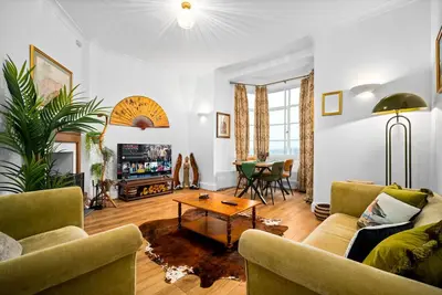 Image de Charming Two-Bedroom Apartment with Balcony & 2 Parking Spaces