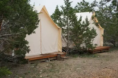 Image de Glamping: Furnished Queen Bed Tent w/ A/C