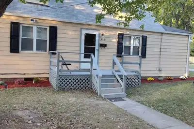 Image de Cozy 5-bdrm hm, Loaded Kitchen, w/ Patio \nDeck & Grill, WiFi in pleasant Norfolk