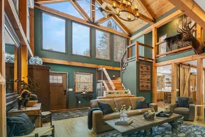 Image de Private Luxe Lodge Acreage Games 7bd Sleeps 17 Fun