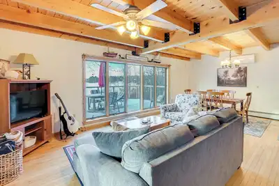 Image de Hot Tub & Boat Dock: Waterfront Maine Retreat!