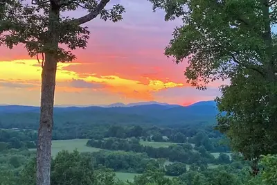 Image de Lotus View Retreat in Yogaville, Chalet with WiFi and Ac