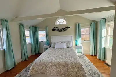 Image de Waterfront! Pet friendly! Near beaches, near Newburyport & commuter rail