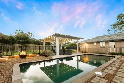 Image de Wine Stop Quarters on Ivanhoe