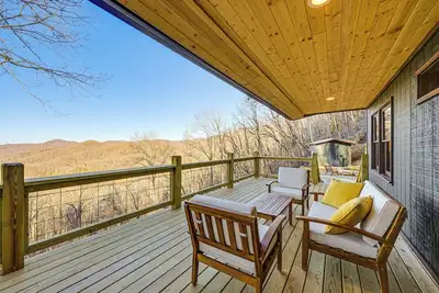 Image de Sauna + Views: Private Franklin Cabin on 10 Acres