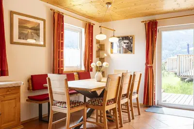 Image de Chalet # 04 with 3 Br for 6 to 8 people