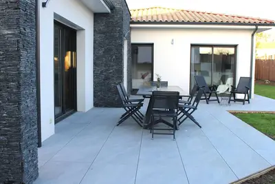 Image de Gîte spacieux avec jardin, spa, babyfoot et parking privé