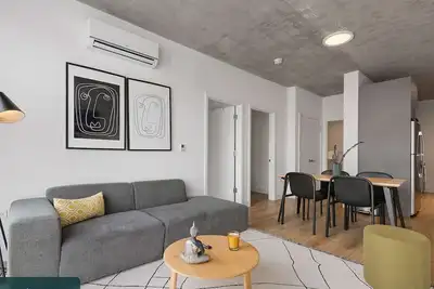 Image de Gather Your Group: 20BRs in Lincoln Park