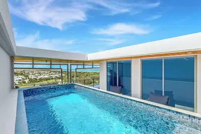 Image de Wow Factor  5+! Brand New Luxurious Penthouse Rooftop Pool