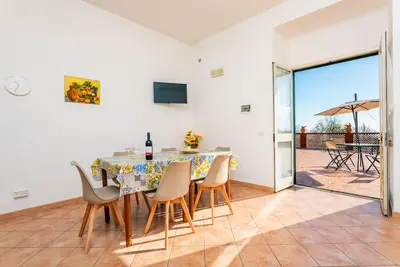 Appartement 'Camia Etna House - Deluxe' avec vue sur mer, Wi-Fi et climatisation