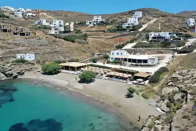 Image de Villa 'Tinos Traditional Sea Side' avec vue sur la mer, Wi-Fi et climatisation