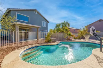 Image de Game Room, Pool, King bed, Pool Table