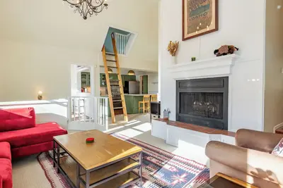 109a  Buss Elle - New  Spacious Property in Great West Ketchum Location