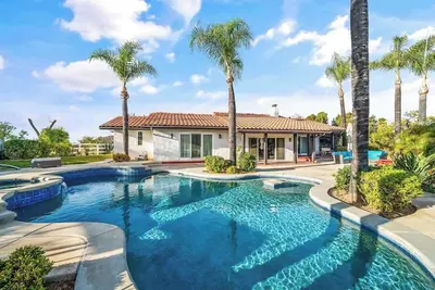 Image de Vineyard Escape - Pool & Views