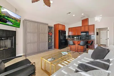 Image de Coachella Casita with Resort Pools and Patio