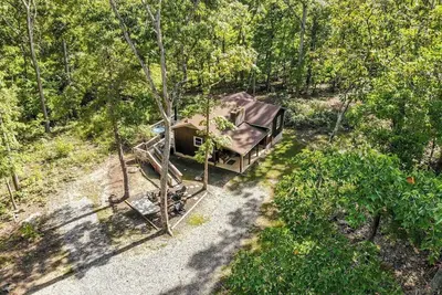 Image de Cozy Cabin w/ Hot Tub | State Park | Near Lake