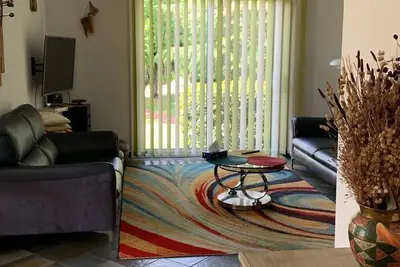 Image de Maison avec piscine privée 10x5 sur colline résidentielle