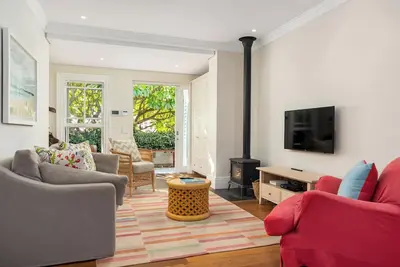 Image de Light and Airy 3 Bedroom Green Point Family Home