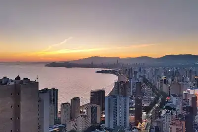 Image de Appartement luxueux avec piscine, gym et parking