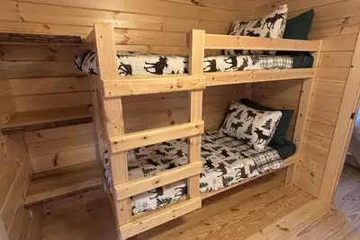 Image de 2-bedroom cabin in Warrens with Ac. Access to Atv and snowmobile trails.