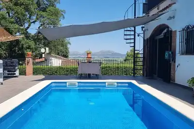 Image de Casa Feliç, une maison espagnole confortable dans une urbanisation tranquille.