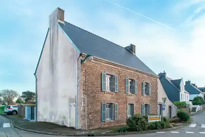Image de Maison spacieuse à 20 min de la mer espace extérieur & proche Gr34 pour famille