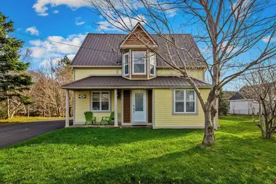 Image de Historic 3br W/ Modern Comforts In Holyrood