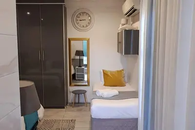 Image de Room 1 : Sleeps 3 with Private Bathroom