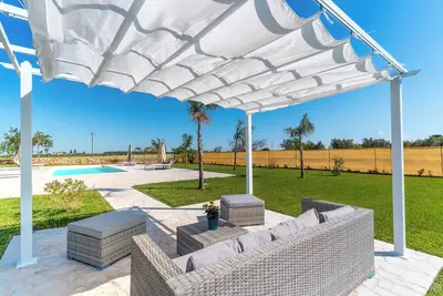 Image de Villa Red Wind by BarbarHouse