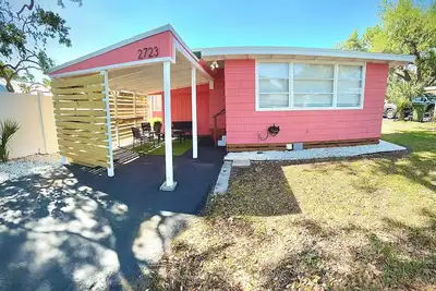 Image de Freshly renovated 2-bedroom house in beautiful Bradenton with WiFi, Ac