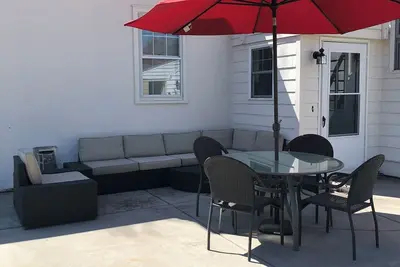 Image de Spacious 3-bedroom house in peaceful neighborhood - WiFi, Ac, full kitchen