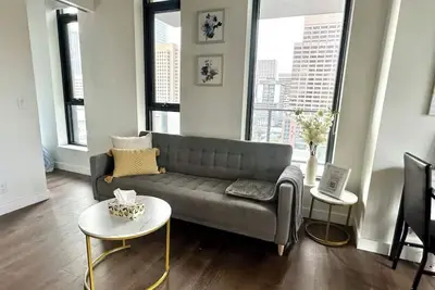 Image de *Cozy Condo/King Bed/Pool/Gym/CityViews/Walkscore 91