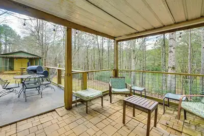 Image de 5 Mi to West Point Lake: Group Getaway Near Town