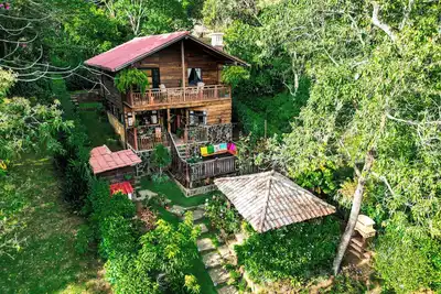 Image de Charming 2-bedroom cabin in private condominium