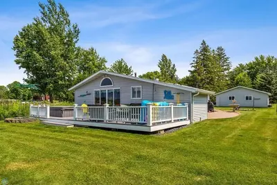 Image de New - Tradewinds Cabin on Big Cormorant