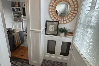 Image de Pristine 4 Br Private Belfast Home in Prime Location