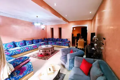 Riad Luxe avec Terrasse et Mur Végétal à 300m du Jardin Majorelle