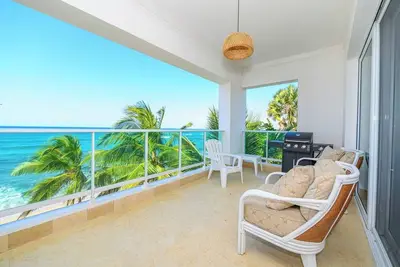 Image de Spacious 4-bedroom condo with WiFi and Ac in serene BlueGreen Oceanfront Condos