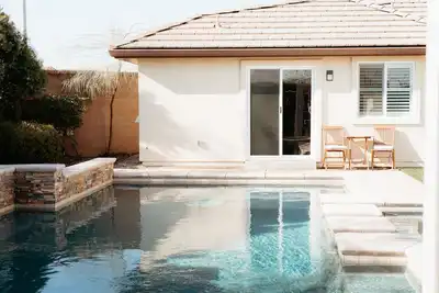Image de Cottage with Full Kitchen, Private Pool & Sauna, Steps from Lodi Wineries!