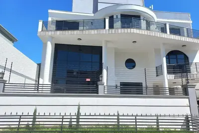Image de Luxury Unfurnished G+2 House For Rent