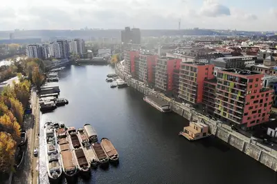 Image de Amazing luxury 4-bedroom house boat in enchanting Prague - movie screen and Bbq