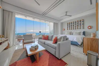 Image de High-Floor Luxury Condo Ocean Views Rooftop Pool