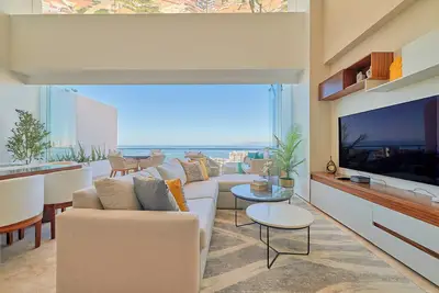 Image de SohoPV Penthouse Rooftop Pool & Stunning Ocean Views