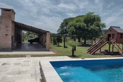 Image de House with swimming pool, barbecue and more