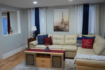Image de Casa-Lux - Sleeps 12/5Bd - Utica Ny