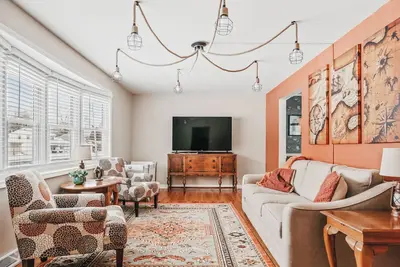 Image de Manlius Getaway: Yard, Sleeps 8